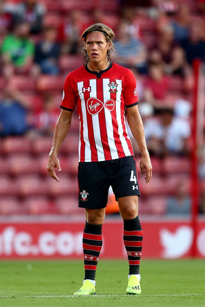 El danés Jannik Vestergaard es un defensa central cuyo fichaje con Southampton por 25 millones de euros dejó a muchos sorprendidos.