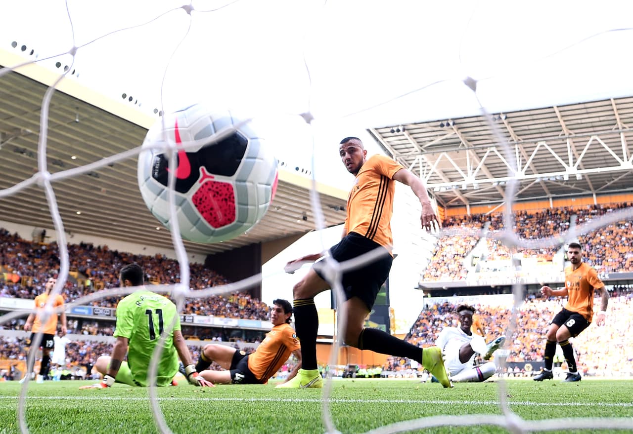 Chelsea venció 5-2 a Wolverhampton con hat-trick de Tammy Abraham, que se colocó como líder goleador con 7 tantos. Raúl Jiménez jugó 70' pero no anotó gol.