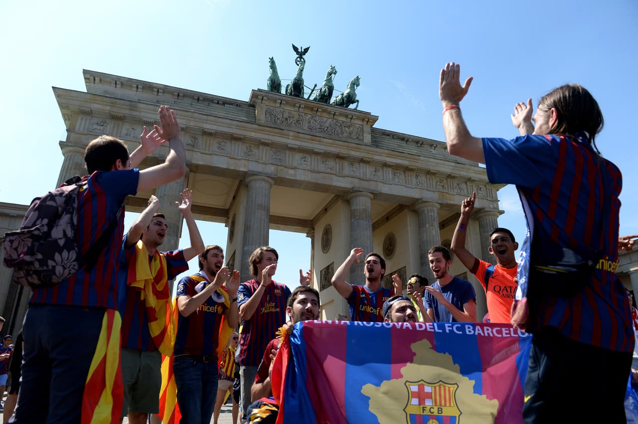 Los aficionados culés y bianconeros ya esperan ansiosos el inicio del encuentro entre italianos y españoles para definir al próximo Campeón de la Champions.