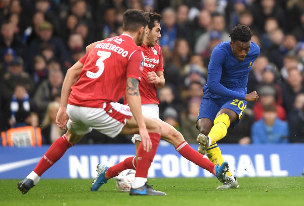 Chelsea 2-0 Nottingham Forrest. Sin problemas y con una camiseta retro, 'los Blues' avanzan de ronda.