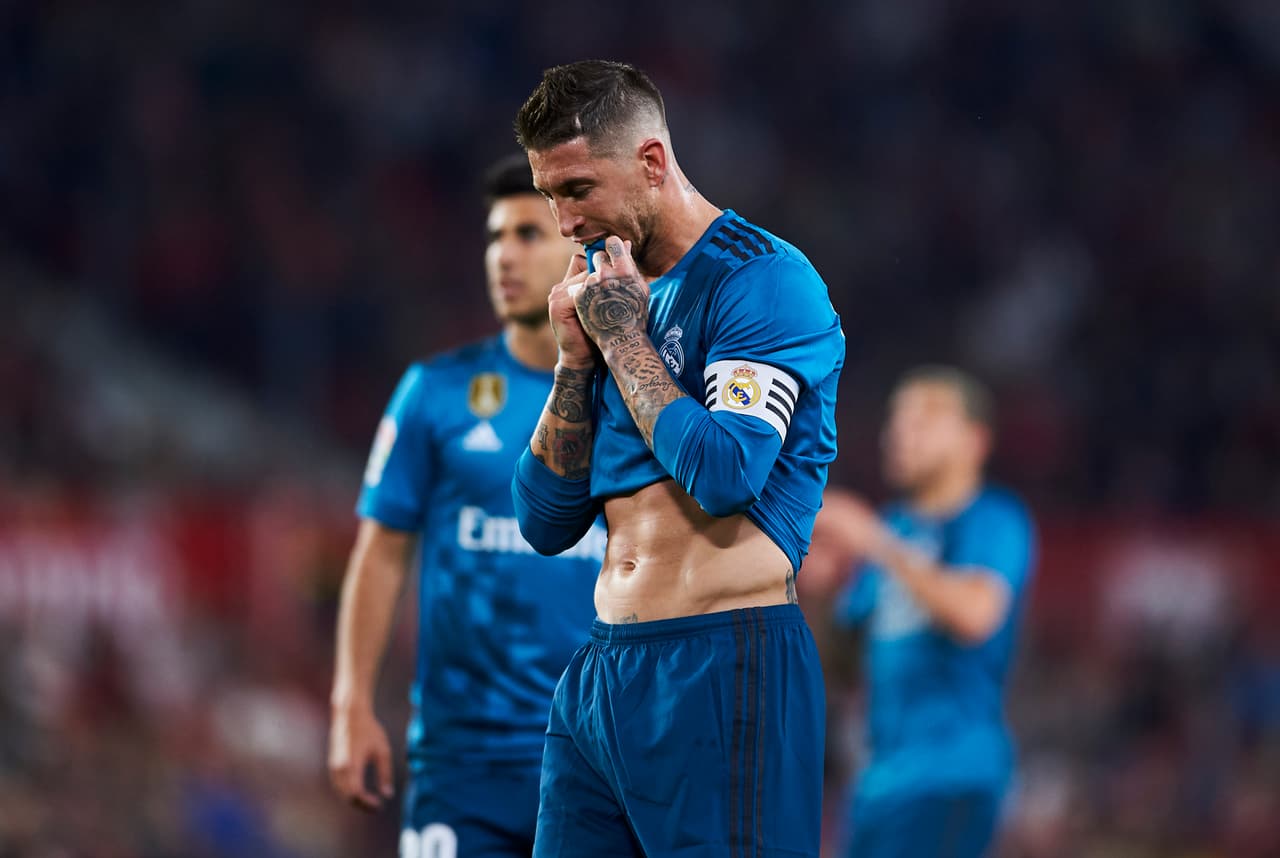 Se lamentaba el ídolo madridista, que quería marcarle nuevamente a su anterior equipo. Para más rabia, el 3-0 del Sevilla llegó por un autogol suyo.