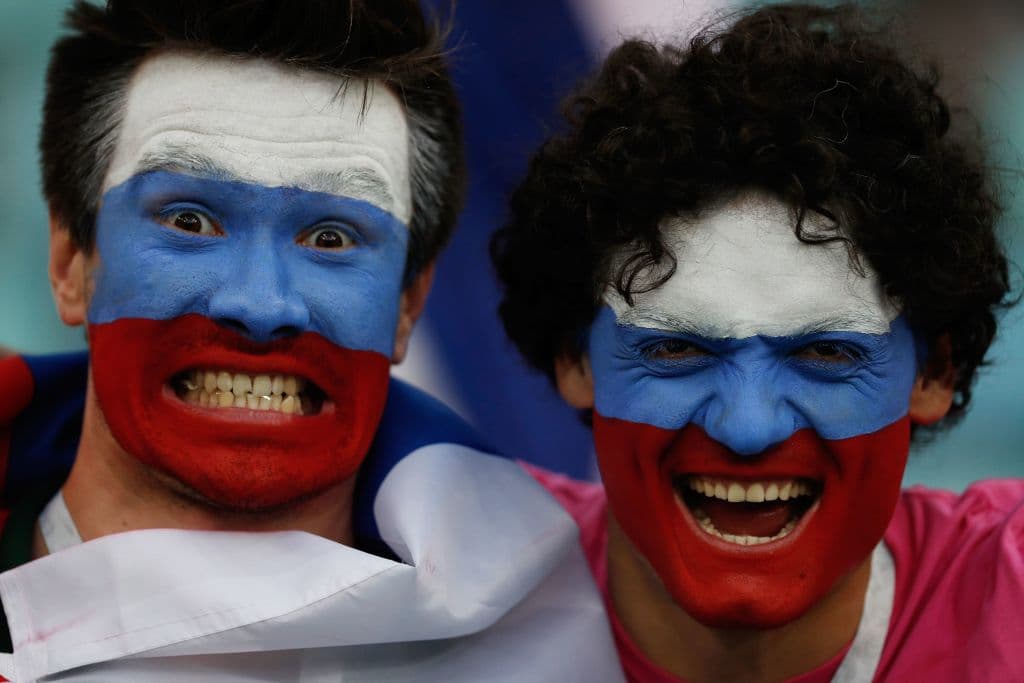 Los fanáticos le dieron un color especial a la fiesta del partido entre Rusia y Croacia por los cuartos de final del Mundial, en la búsqueda del último semifinalista del torneo.