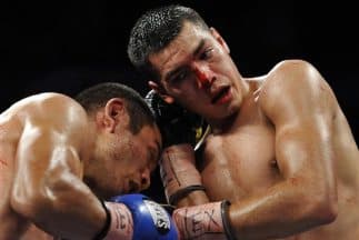 Omar Figueroa fuera de la cartelera de Las Vegas.