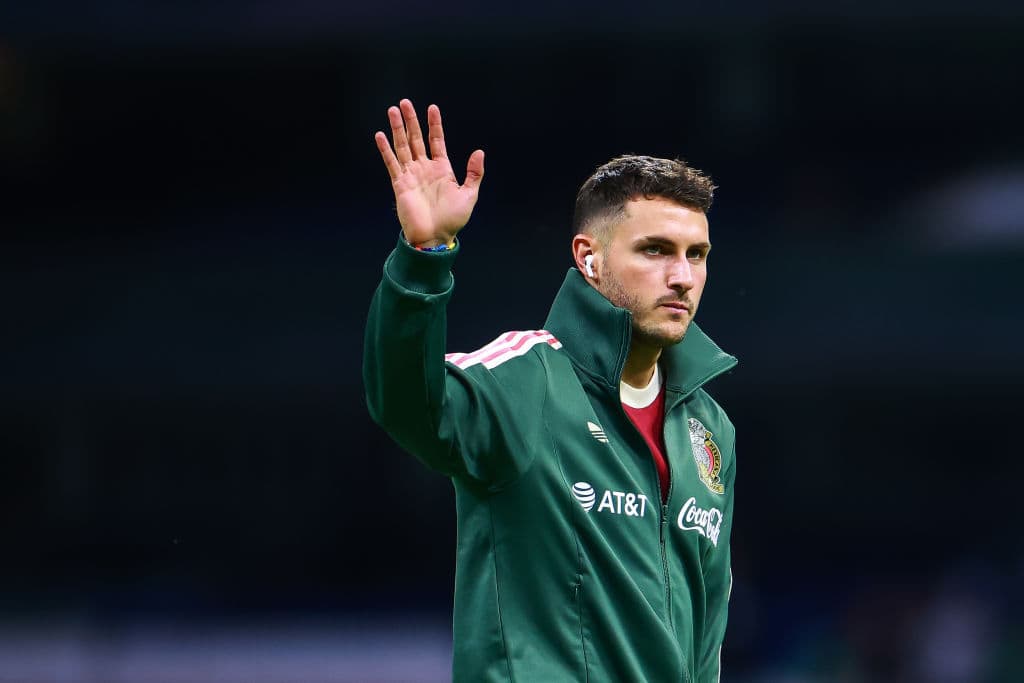 Santiago Giménez es de interés real para el Atlético de Madrid