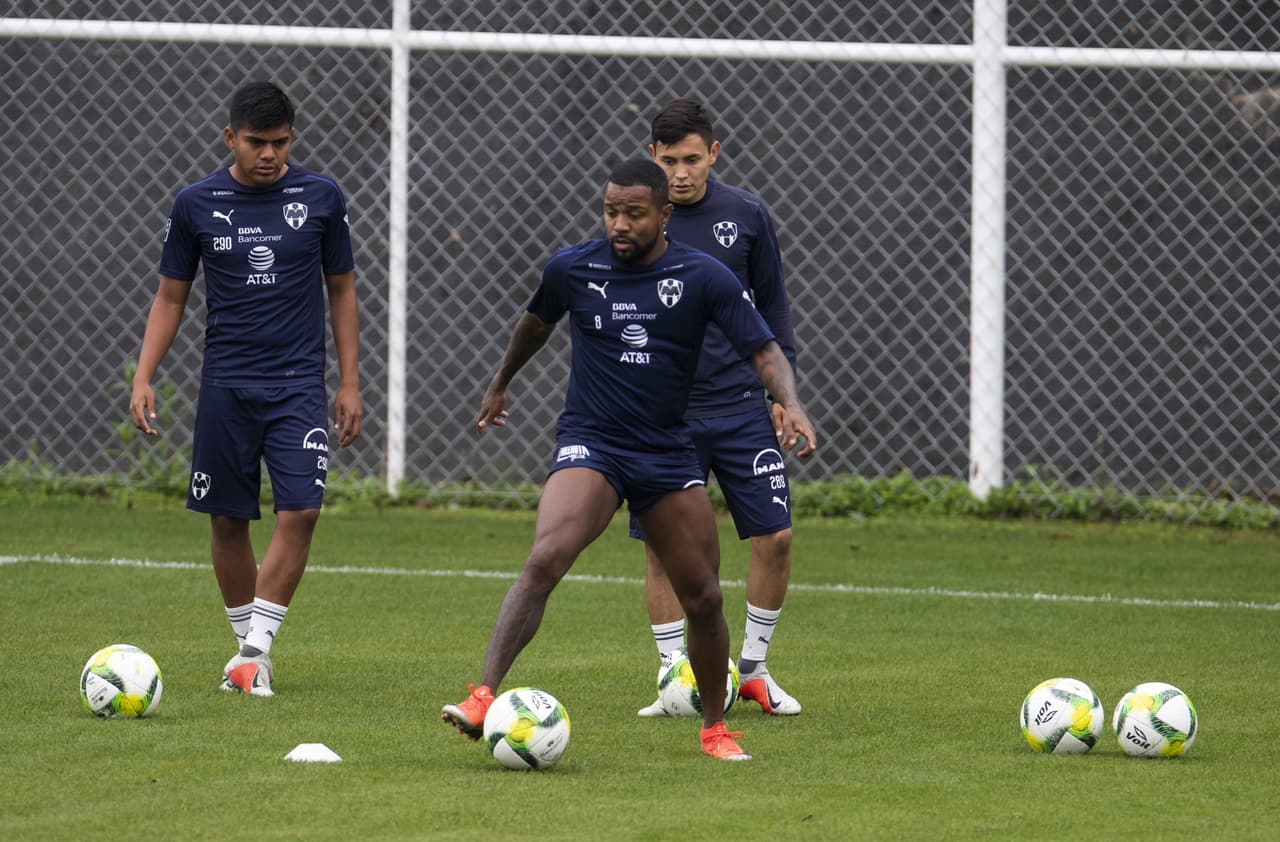 Monterrey recibe a Cruz Azul, que viene con invicto de cuatro juegos, tres de ellos victorias seguidas. Por eso, Rayados entrena con la idea de un triunfo con sabor a revancha por las derrotas sufridas contra "La Máquina" en Copa y Liga en 2018.