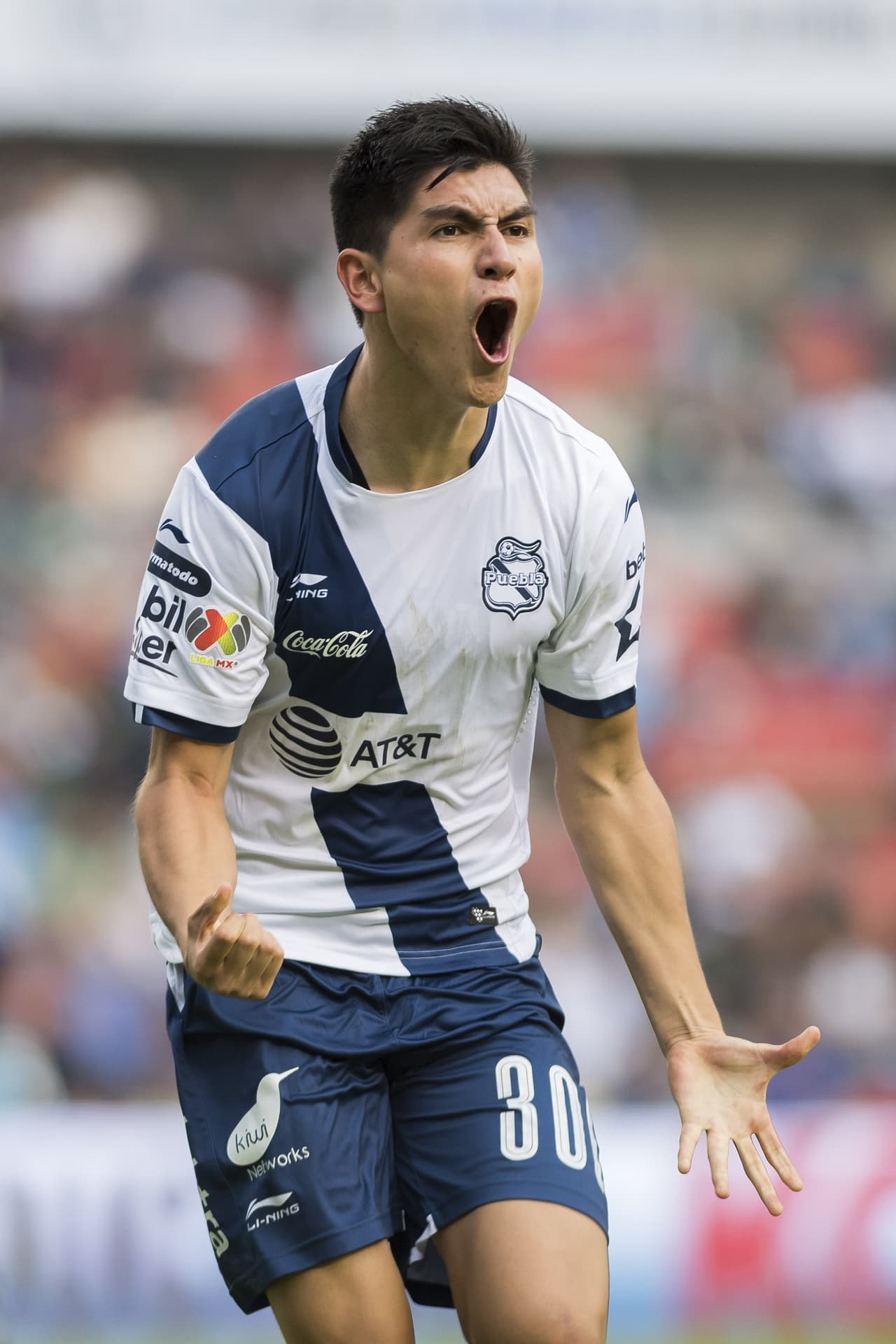 <b>Lo mejor: </b>Vladimir Loroña, en su sexto partido de Liga MX, anotó su primer gol como profesional, el que le dio la victoria al Puebla 0-1 ante Querétaro.