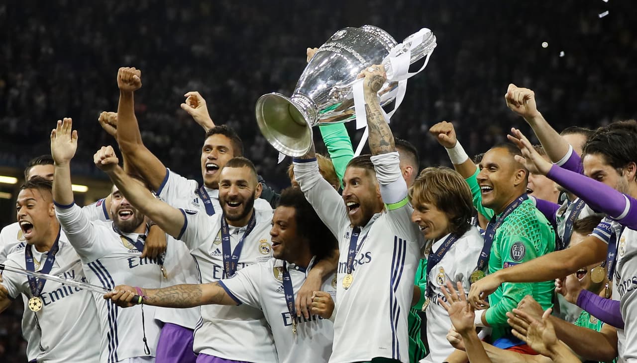 Real Madrid: bicampeón defensor, campeón de España, un equipo que parece imbatible y que se renovó, pero no cambió la estructura que lo llevó a ser el mejor de Europa.