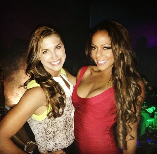 La atacante de la selección estadounidense en sin duda una de las futbolistas más hermosas del mundo y eso quedó demostrado en el pasado Mundial Femenil donde se consagró con Estados Unidos. Actualmente es pareja del jugador Dom Dwyer.