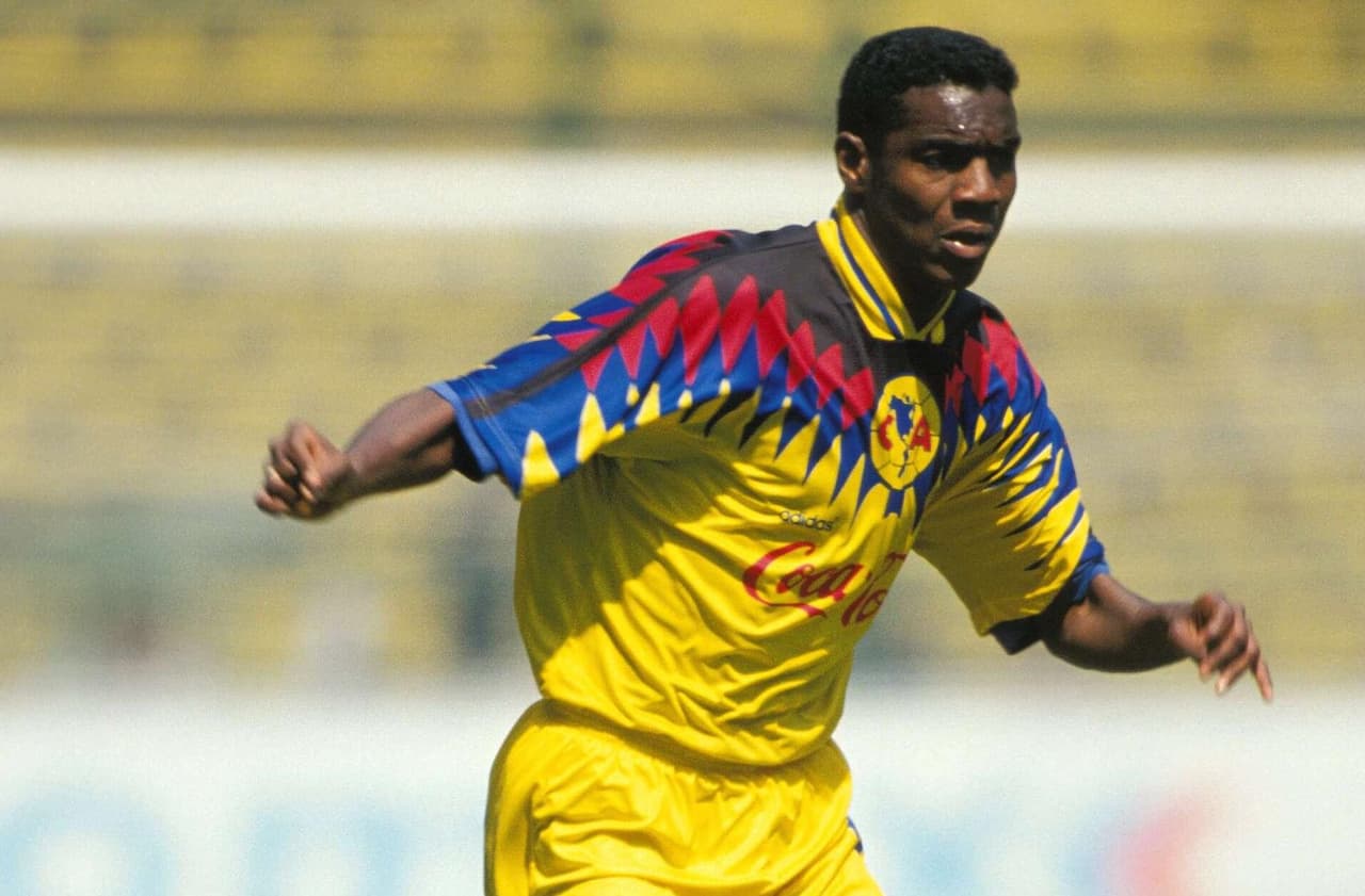 Harold Lozano fue el primer colombiano en emplumarse. Llegó en 1995 y demostró cualidades que en un año le sirvieron para saltar al fútbol europeo, con el Real Valladolid en España.