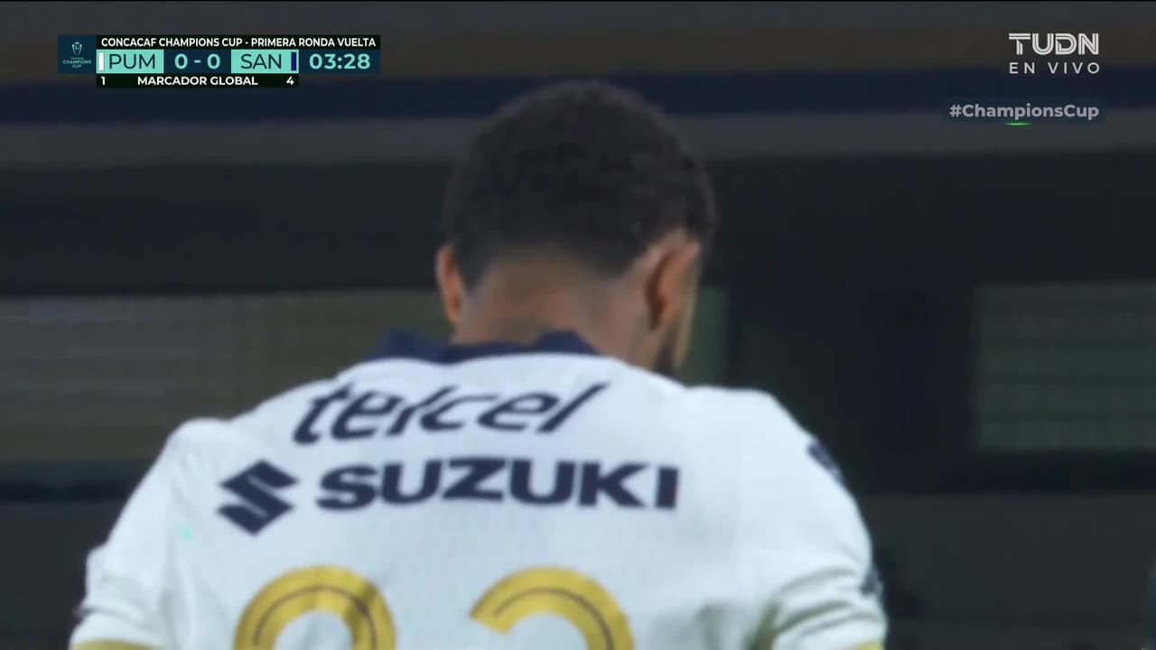 ¡Pumas salió con todo! Primer aviso de Juninho pero su tiro se fue desviado