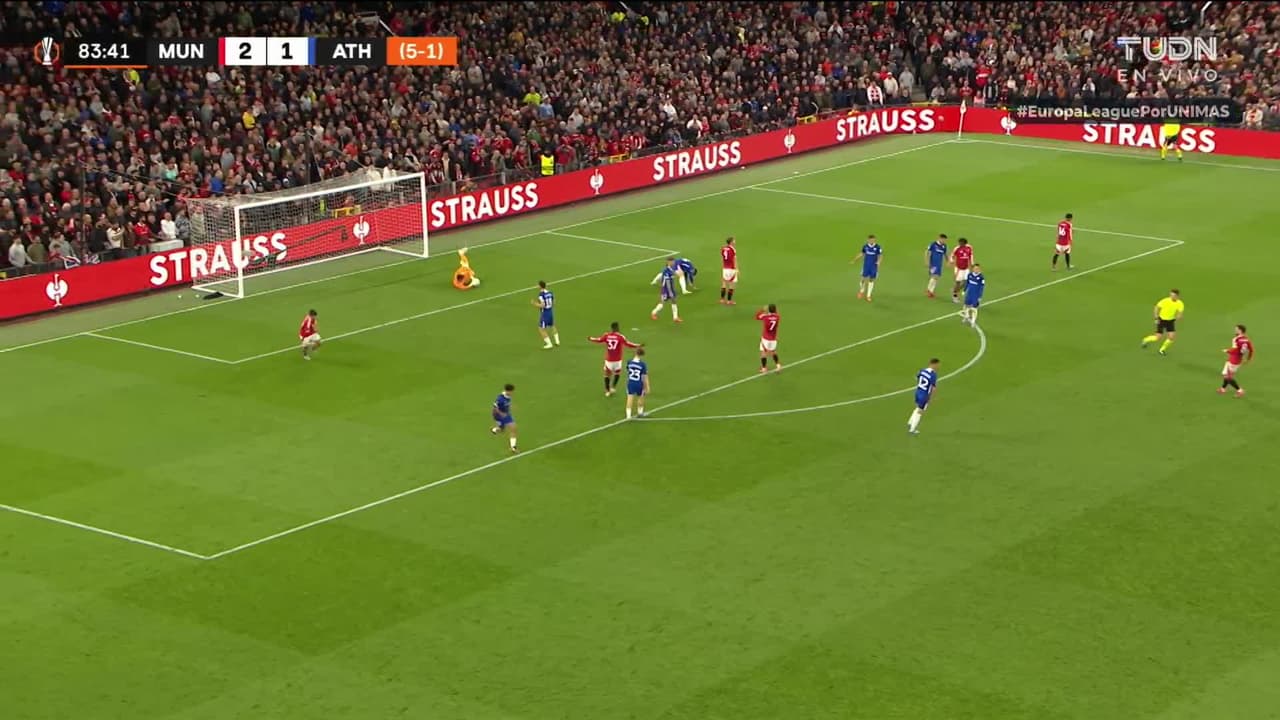 ¡TIRO ATAJADO! disparo por Patrick Dorgu.