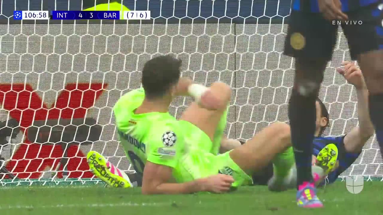 ¡Se la pierde Barcelona! Lewandowski no le puede dar dirección al balón