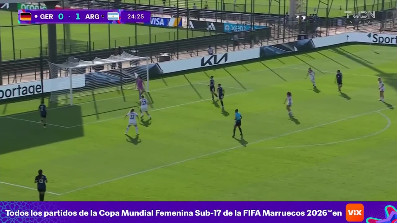 ¡Gooool de Alemania! Hebben pone el empate después de un error increíble de su compañera