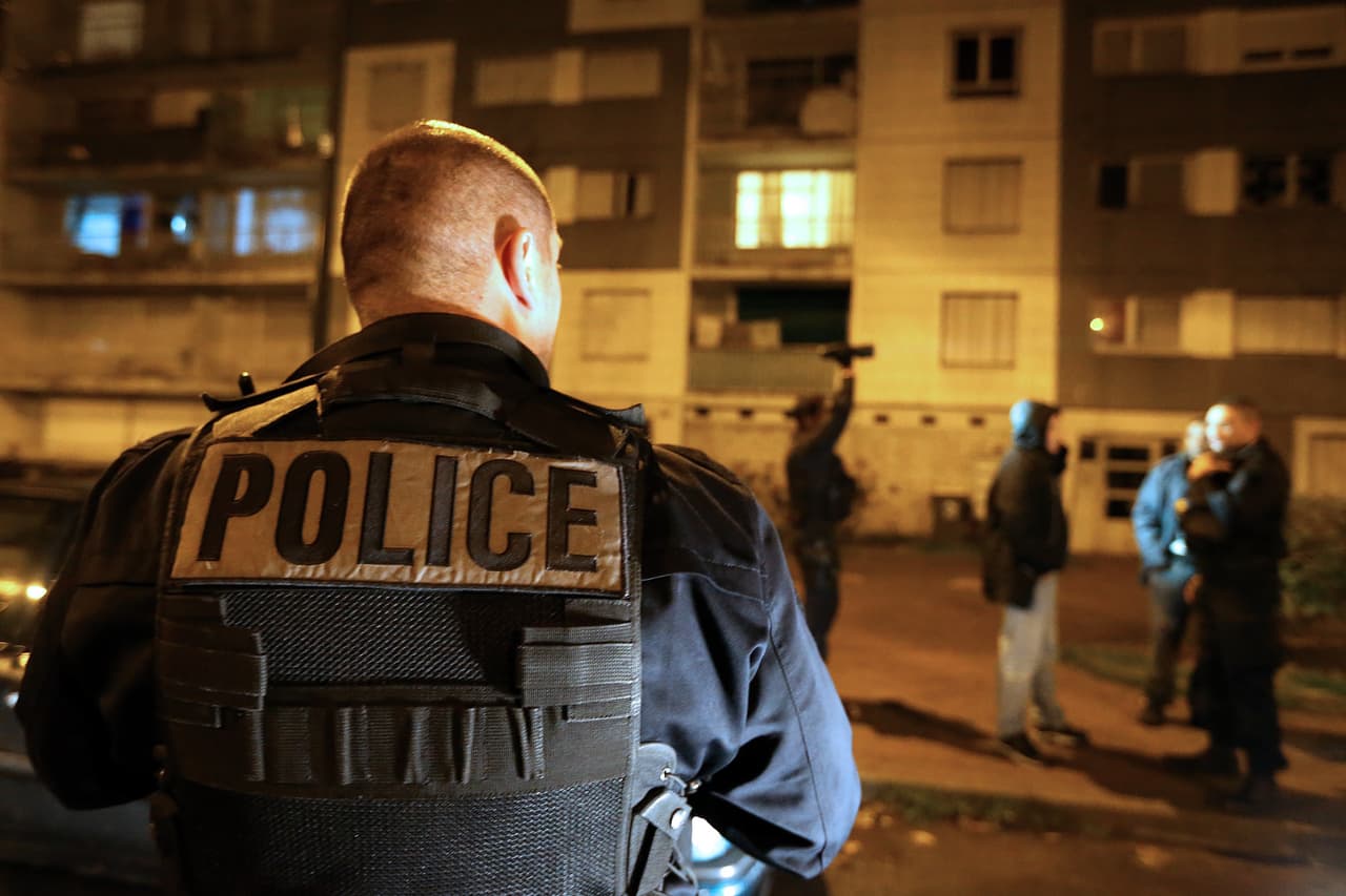 Francia reforzará la seguridad en estadios y "fan zones" de la Eurocopa'16