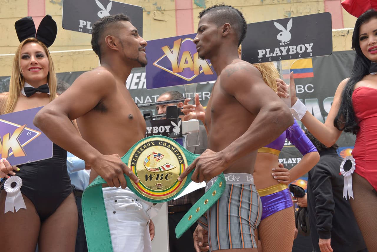 Nery 'Pantera' Saguilán y Wilfrido Buelvas en peso