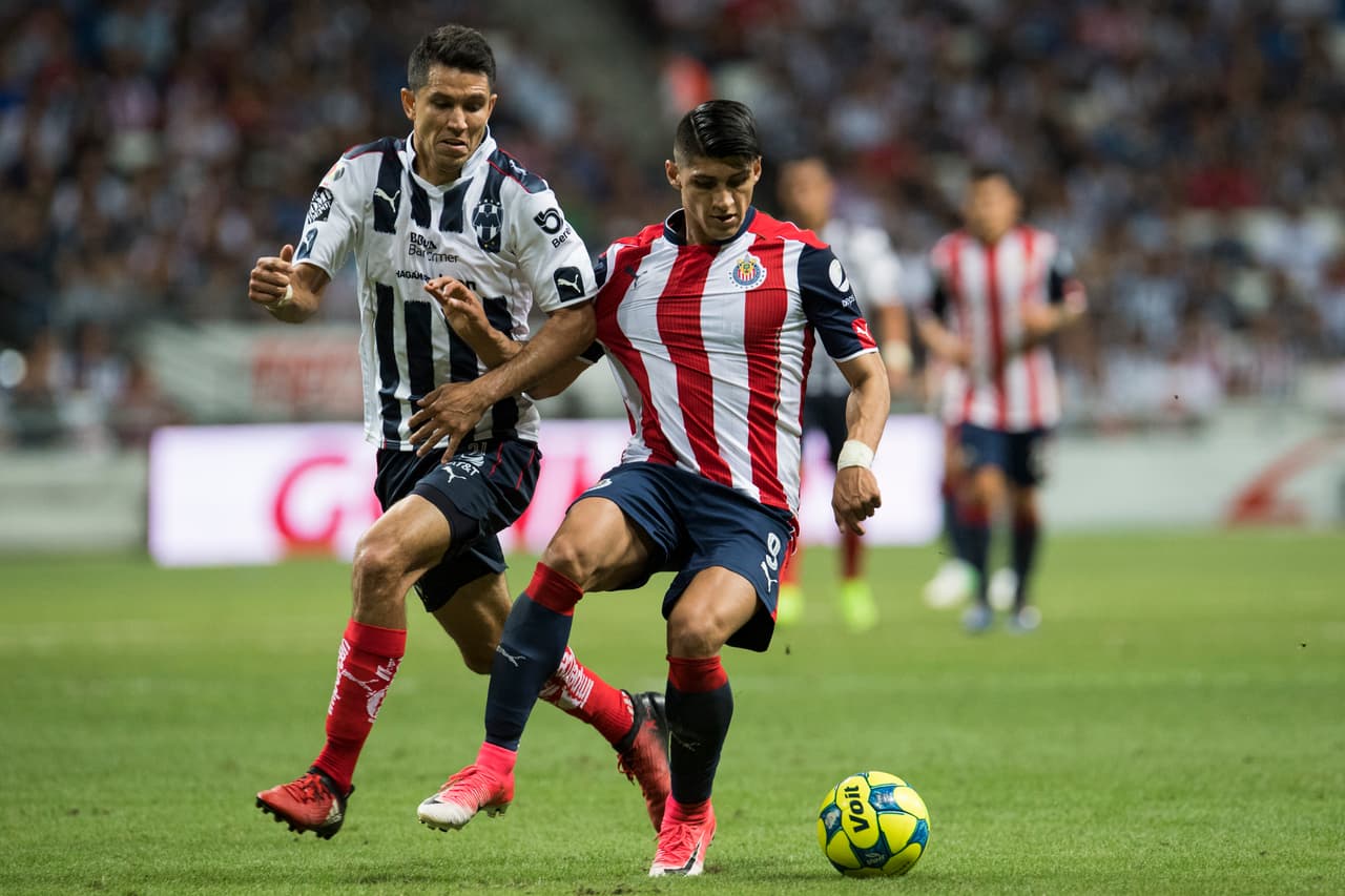 El primer mexicano en la lista conjunta es el mediocampista Jesús Molina, quien llegó el pasado mercado a Monterrey desde Santos Laguna. Su valor en el mercado es de 3 millones de dólares.