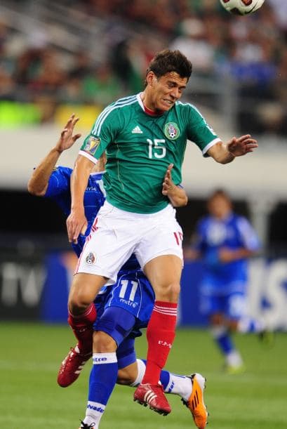Un mexicano que ya cambió de club en medio de la Copa es el zaguero Héctor Moreno, luego de que el AZ Alkmaar de Holanda aceptara la oferta del Espanyol de Barcelona.