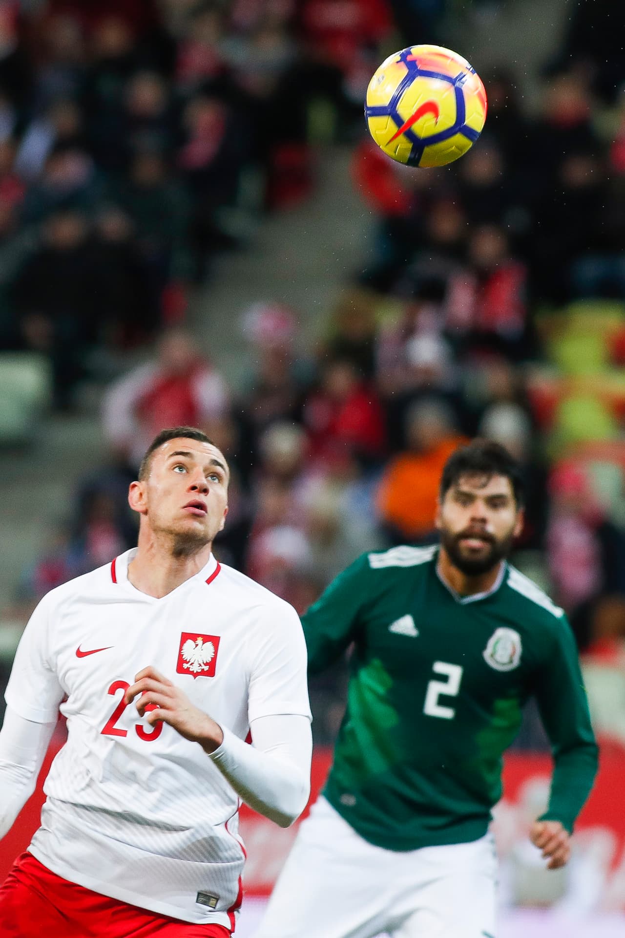 Néstor Araujo ayudó a la solidez defensiva del cuadro mexicano. Jugó los segundos 45 minutos - 7