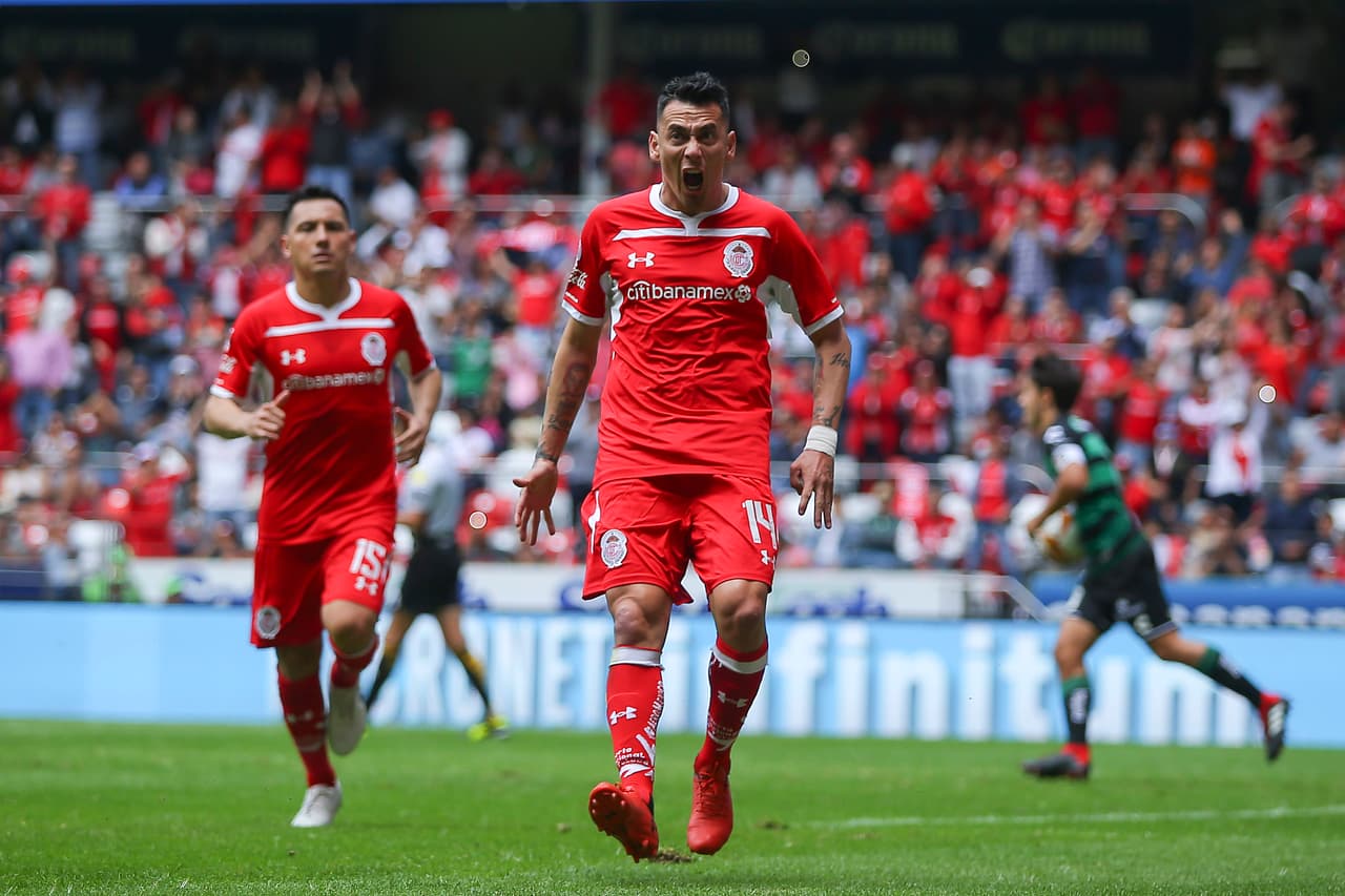 <b>Lo mejor: </b>Sambueza regresó de su lesión y con un penal le dio al Toluca el triunfo ante el campeón Santos.