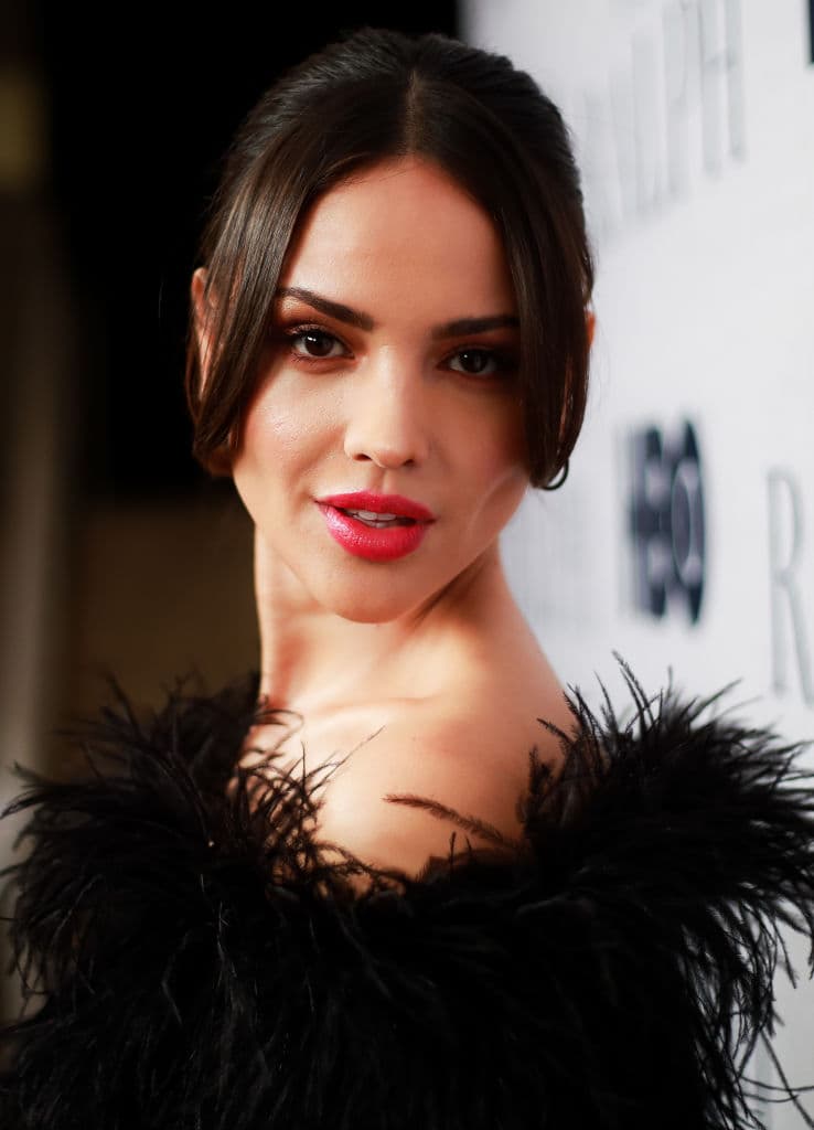 En su cuenta de Instagram, Eiza mostró cómo se preparó para esta premiación.