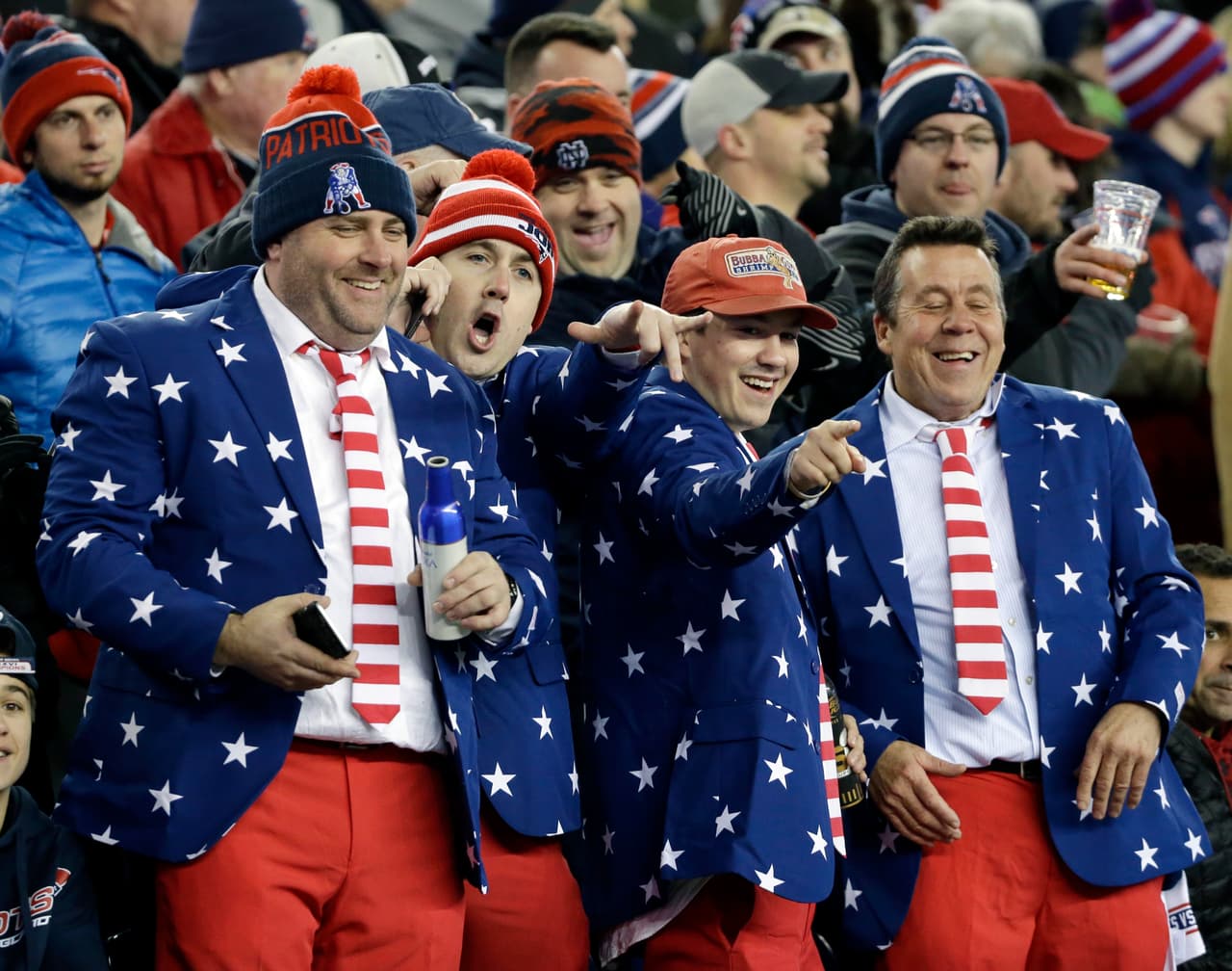 La locura incendió a todos los fans de la NFL durante la Ronda Divisional. Checa las mejores tomas.