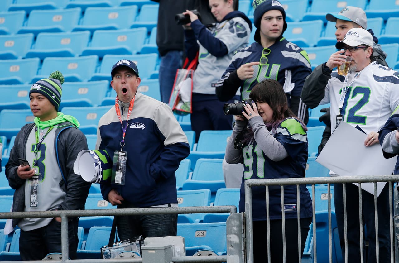 La locura incendió a todos los fans de la NFL durante la Ronda Divisional. Checa las mejores tomas.
