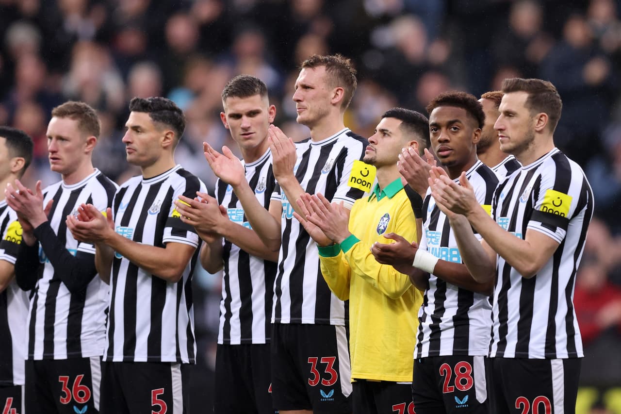 La Premier League cerró el año con victorias del Manchester United y Arsenal, Manchester City fue empatado por el Everton y con Haaland con un gol.