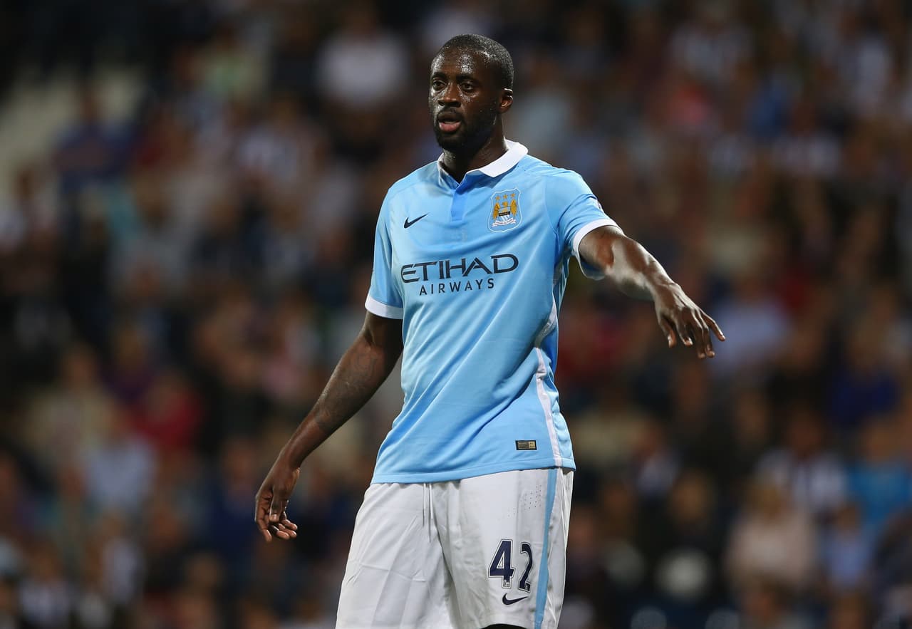 Guardiola "humilló" a Touré al dejarlo fuera de la Champions, dice su agente