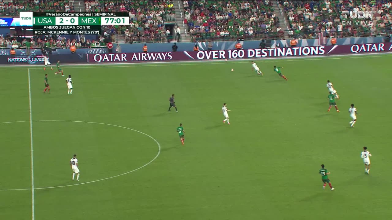 ¡GOL!  anota para Estados Unidos. Ricardo Pepi