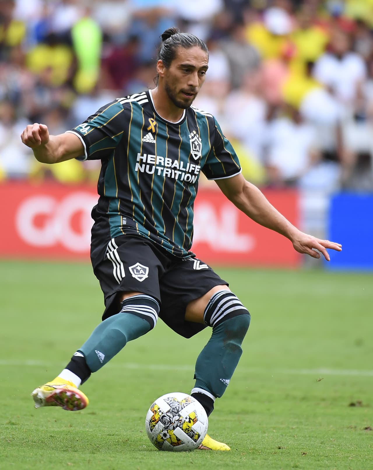 Martín Cáceres es un lujo en la defensa angelina.