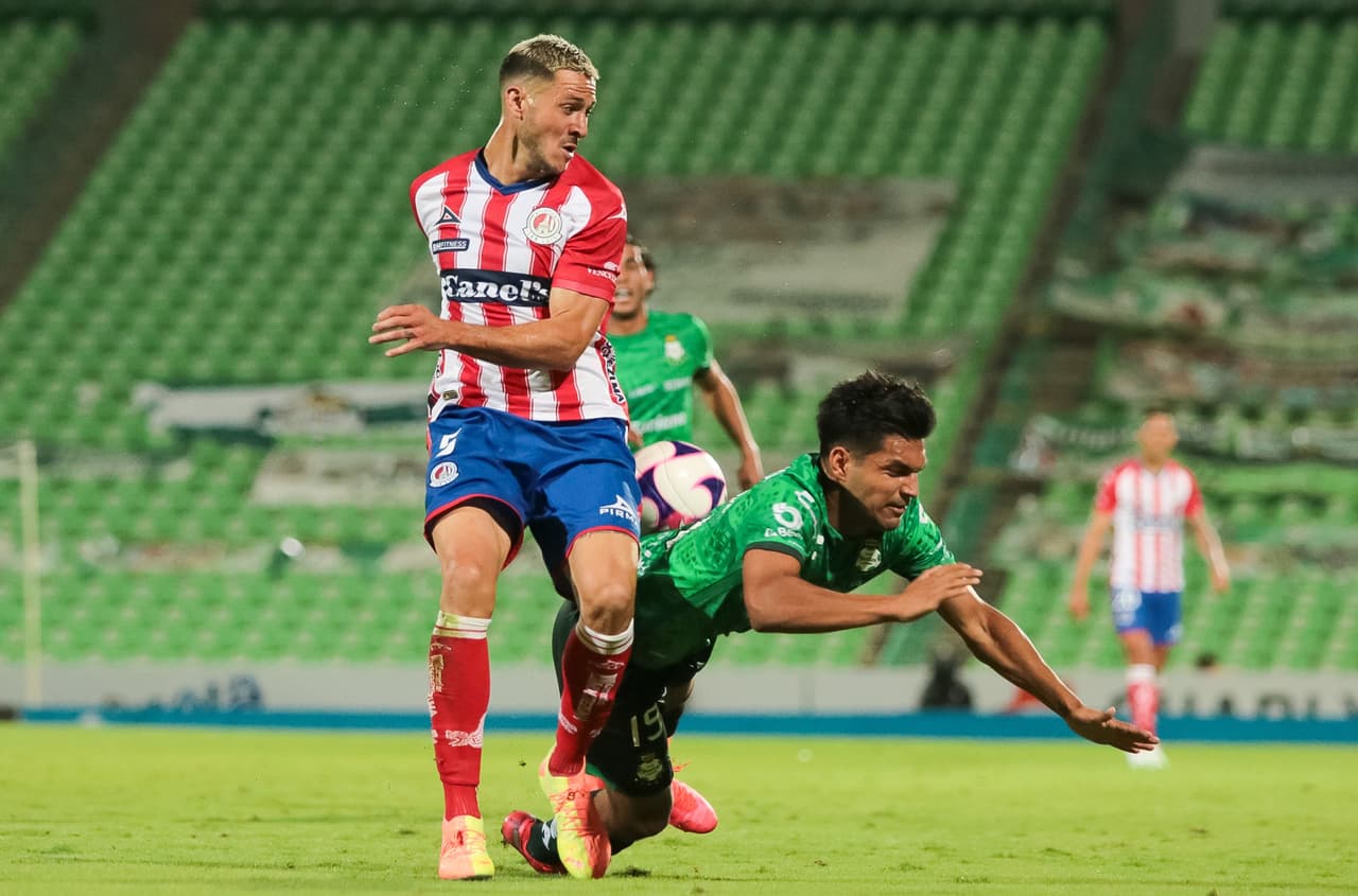 Con goles de Julio Furch y Gael Sandoval, los Guerreros consiguen tres importantes puntos y superan a al Rebaño Sagrado en la tabla.