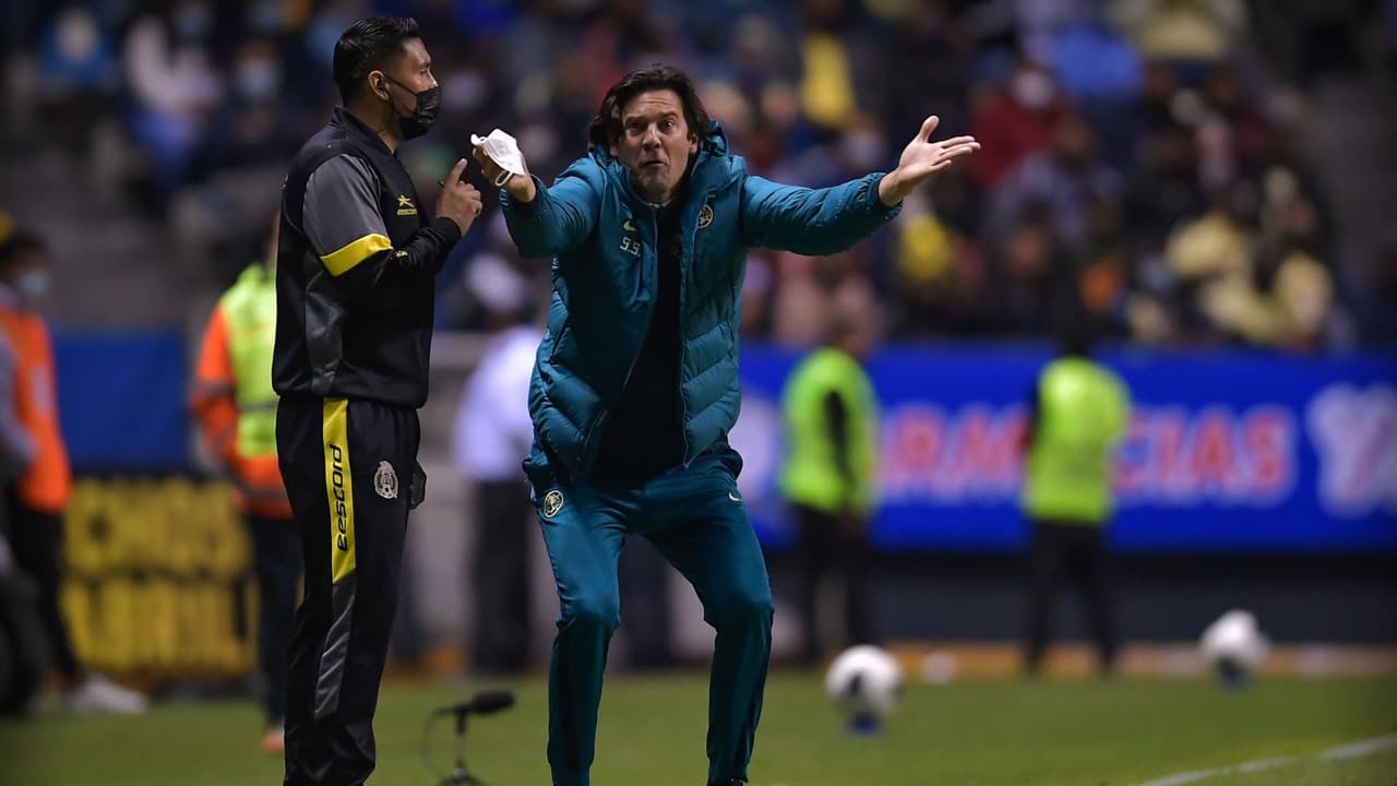 Santiago Solari conoció su castigo por invadir la cancha en Puebla