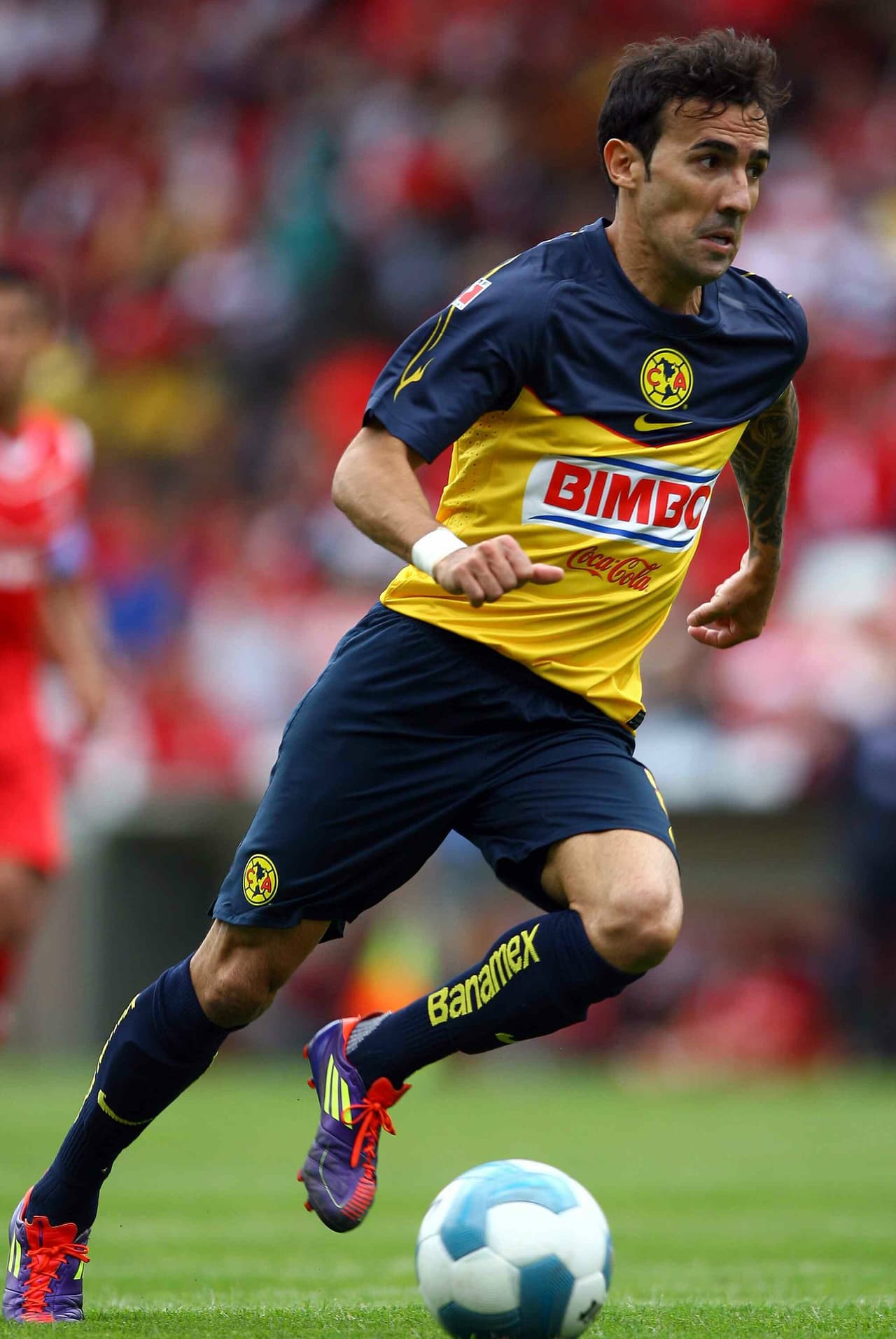 El siempre recordado Vicente Sánchez también está en esta lista. Con los del pingos jugó entre el 2001 y el 2008; logró dos títulos de Liga. Con América estuvo del 2010 al 2012.