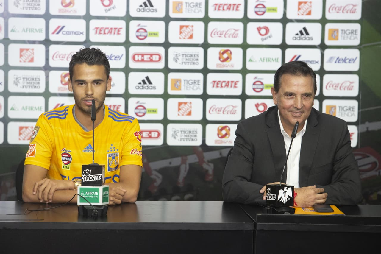 Reyes ya vistió por primera ocasión la casaca de los Felinos y portará el dorsal '18'.