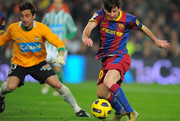 Messi continuó con su gran exhibición.