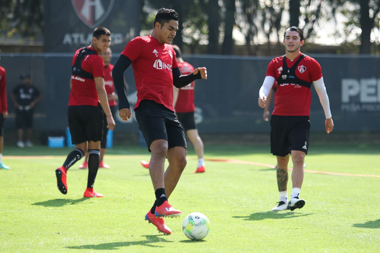 El argentino naturalizado mexicano Leandro Cufré asumió como director técnico de Atlas y ha vivido sus primeros entrenamientos con la idea de levantar al equipo de puesto 15 del Clausura 2019 en la Liga MX.