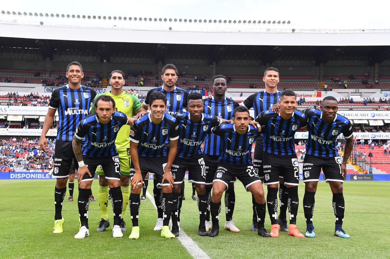 Los Gallos aparecieron en la Corregidora con este cuadro titular.