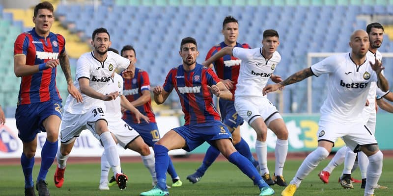 Slavia Sofia 2-3 Hajduk Split: una serie emocionante se vivió en Bulgaria después del triunfo por 1-0 en casa. Caktas (doblete) y Juric fueron los héroes croatas en esta jornada.