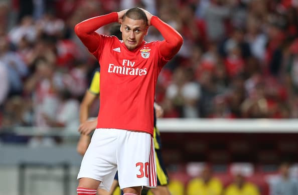 El chileno espera su ansiado debut en la Liga de Portugal con el Benfica.