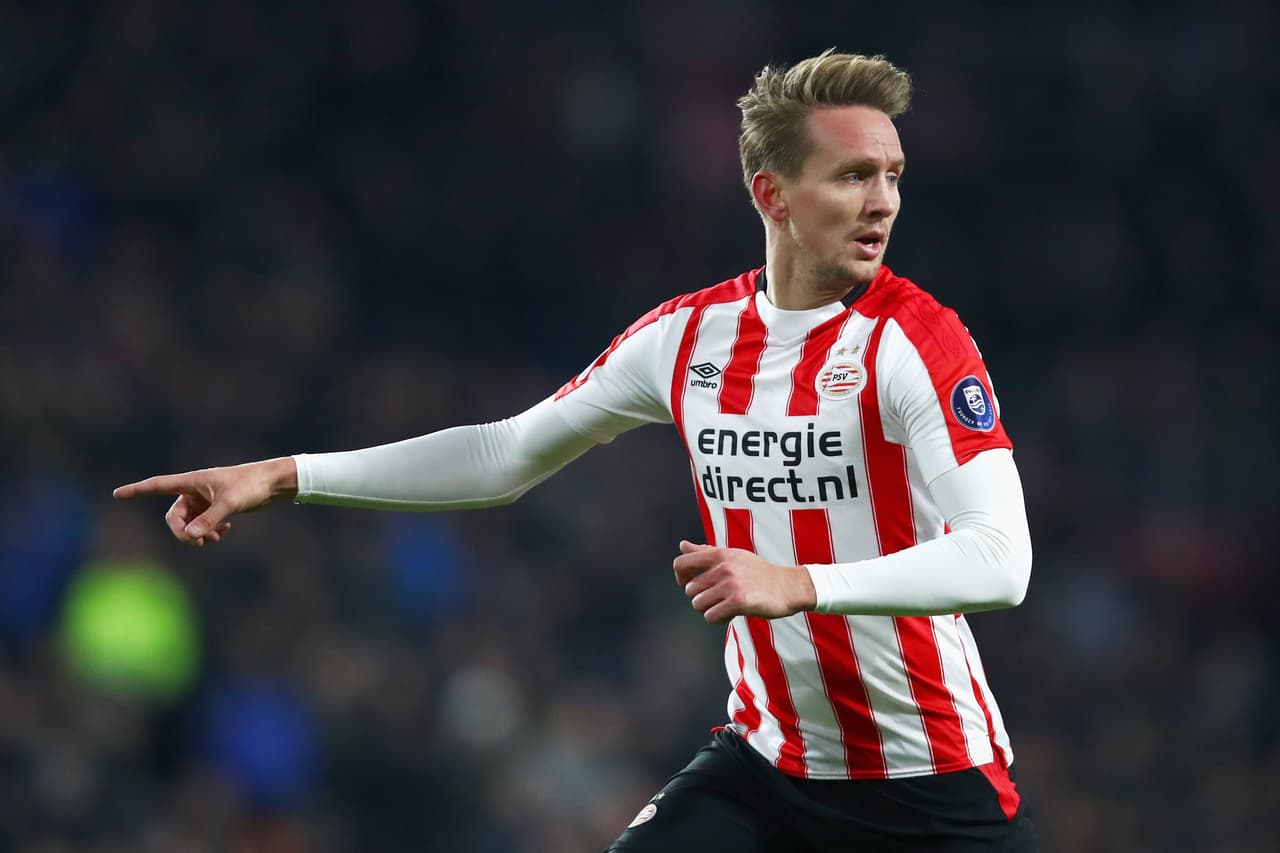 EINDHOVEN, NETHERLANDS - MARCH 17: Luuk de Jong of PSV in action during the Dutch Eredivisie match between PSV Eindhoven and VVV Venlo held at Philips Stadion on March 17, 2018 in Eindhoven, Netherlands. (Photo by Dean Mouhtaropoulos/Getty Images)