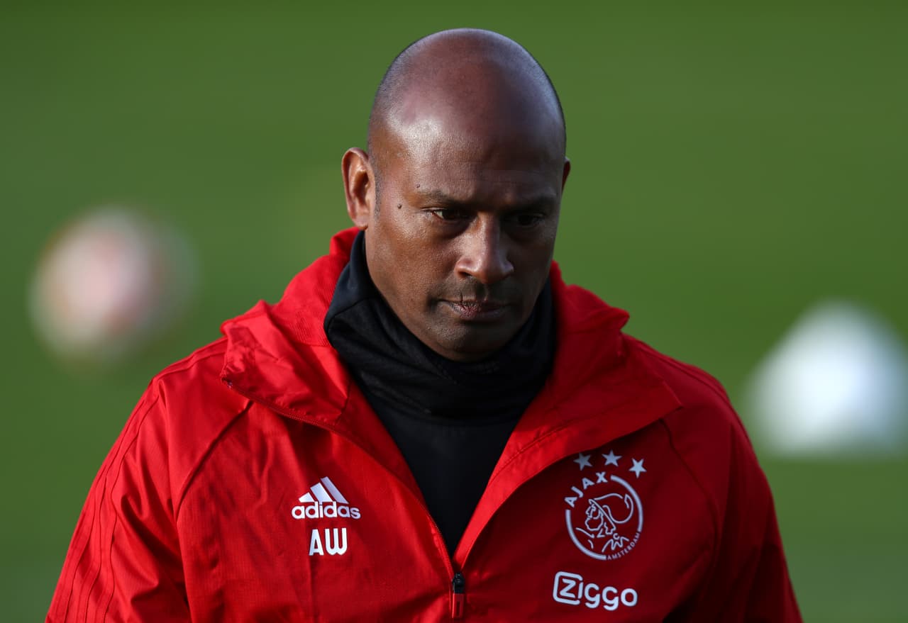 Aron Winter - Como jugador tuvo dos pasos por el Ajax, el primero fue su debut como profesional. Después de su retiro regresó para hacer carrera como entrenador pasando por varios equipos juveniles hasta ser Asistente de Erik Ten Hag.