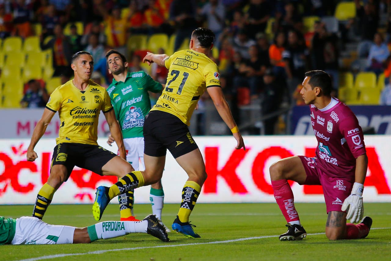 El primer gol del encuentro fue obra de Andrés Mosquera tras una jugada accidental y se generó el autogol, así los locales pegaron primero.