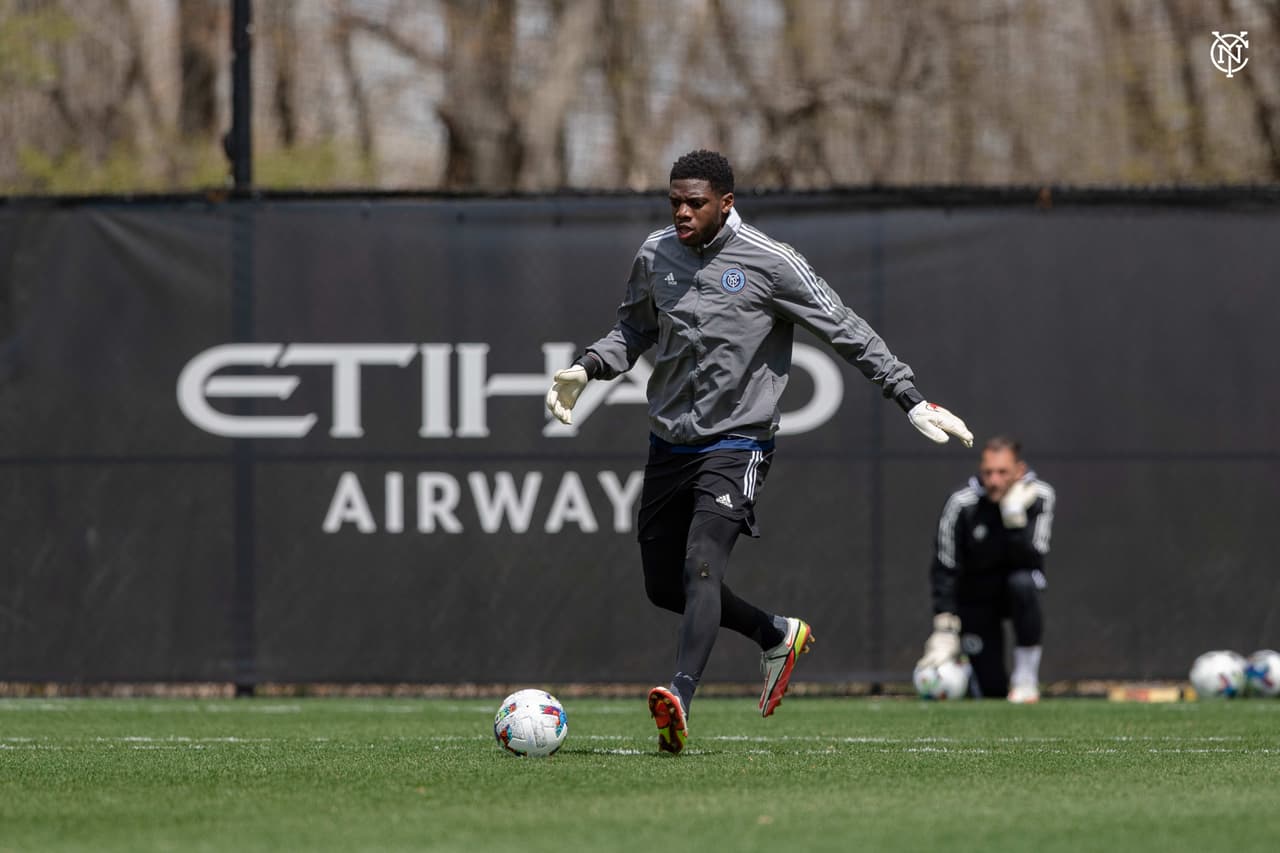 Sean Johnson es un seguro en la portería de la franquicia campeona de la MLS en 2021.