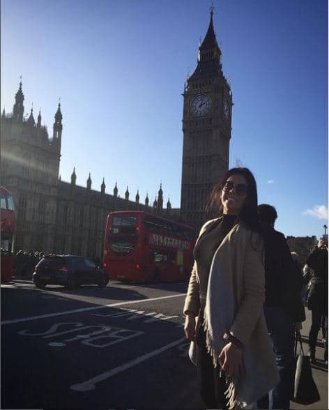 Ella ya tenía acceso a piezas exclusivas antes de conocer a Cristiano Ronaldo, sin embargo, en sus looks también incorporaba ropa de marcas comerciales. Un truco que no dejó de lado una vez que comenzó a salir con el futbolista.