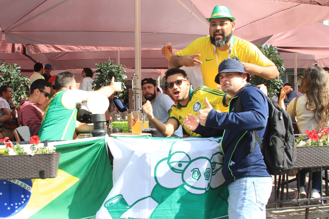 Las playeras de múltiples colores visten la celebración del Mundial.