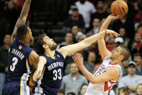 Las porristas se “encueraron”, las bailarinas mostraron que todavía tienen lo suyo y los encantadores Jeremy Lin y Chandler Parsons nos dieron taco de ojo.