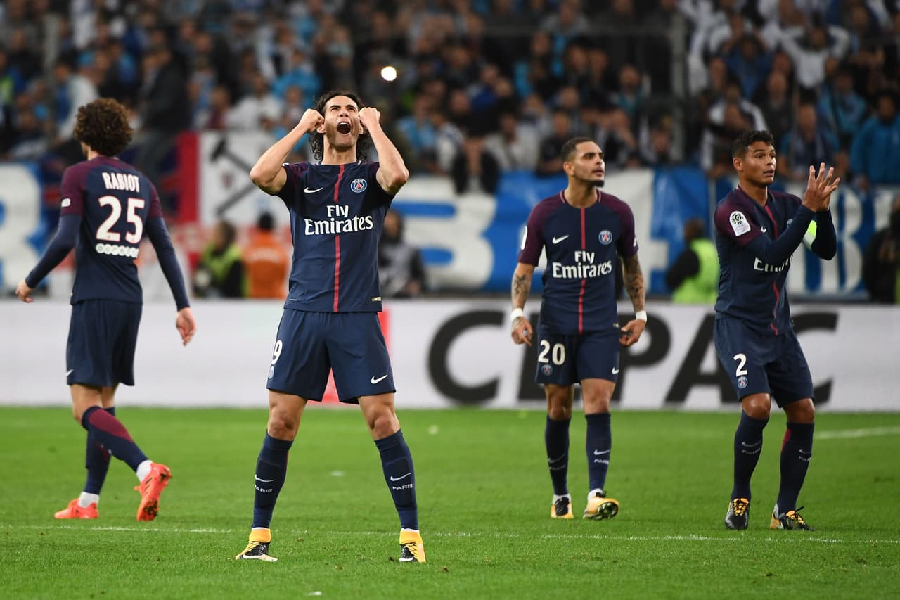 Con golazo de último minuto, Cavani evitó derrota del PSG en Marsella