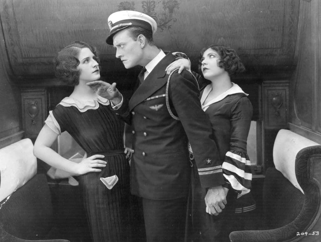 MGM todavía posee 4,000 películas más antiguas, incluidas películas anteriores a 1986 que provienen de dos divisiones de MGM, United Artists y Orion.