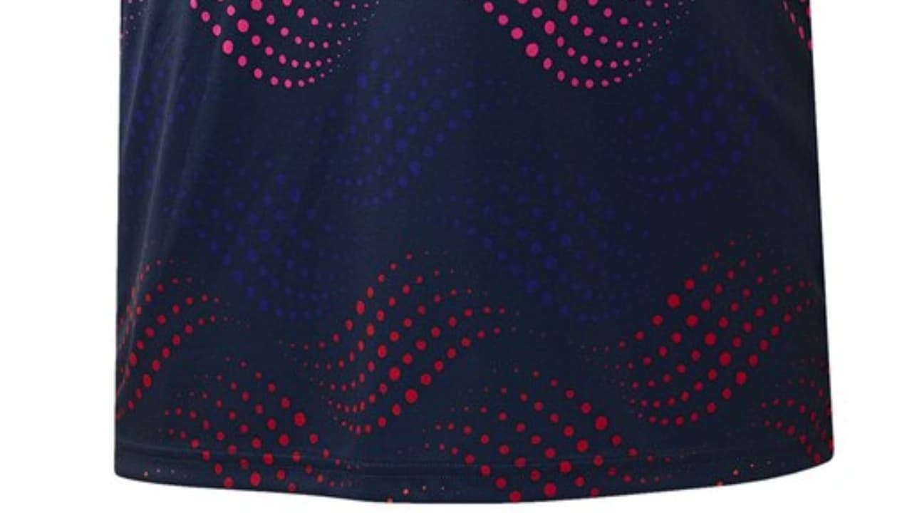 Como parte de la iniciativa 'Soccer For All', que busca la inclusión de todas las personas en el fútbol, la MLS ya ha dado a conocer algunas de las playeras de calentamiento que usarán los equipos la próxima semana en la Noche del Orgullo. Además, los dorsales de los jerseys de compeyencia tendrán los colores de la bandera de la comunidad LGBTI.