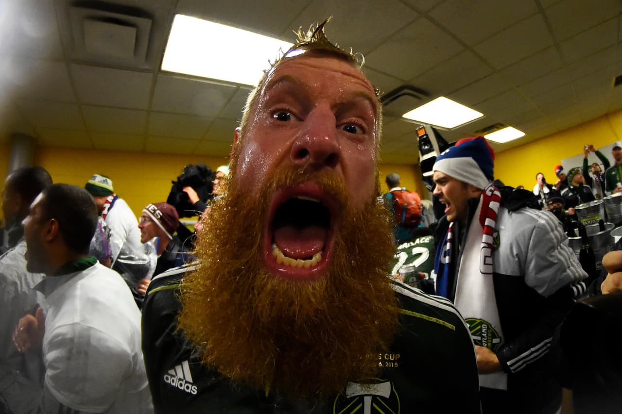 Nat Borchers lleva dos años sin afeitarse, pero la alegría de ganar la MLS Cup...